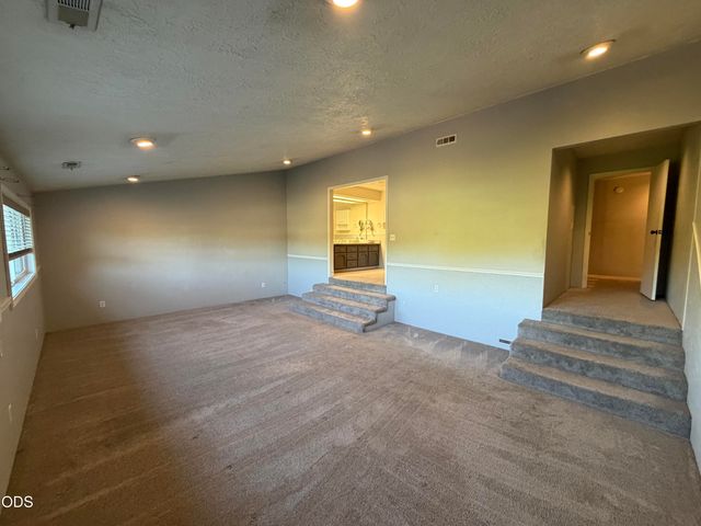 441 Silverado Circle, Medford, OR 97504