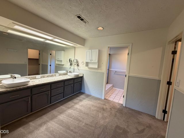 441 Silverado Circle, Medford, OR 97504