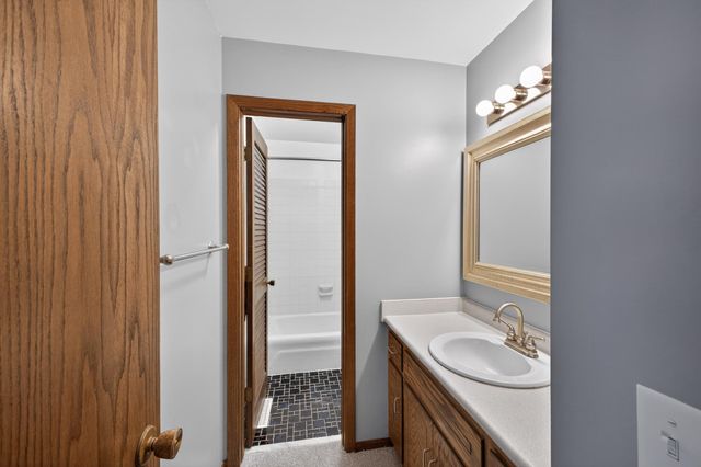 641 20th Street NE, Rochester, MN 55906