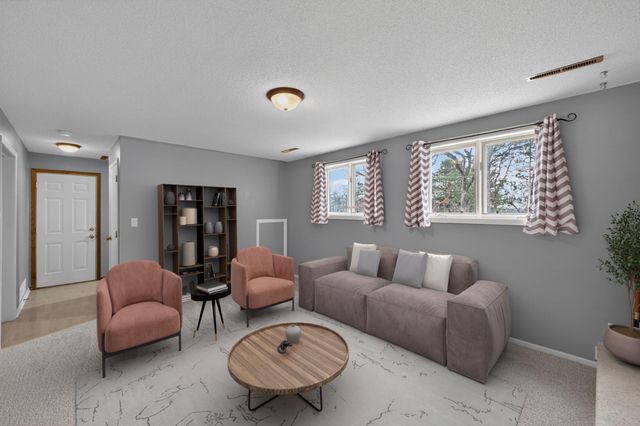 641 20th Street NE, Rochester, MN 55906