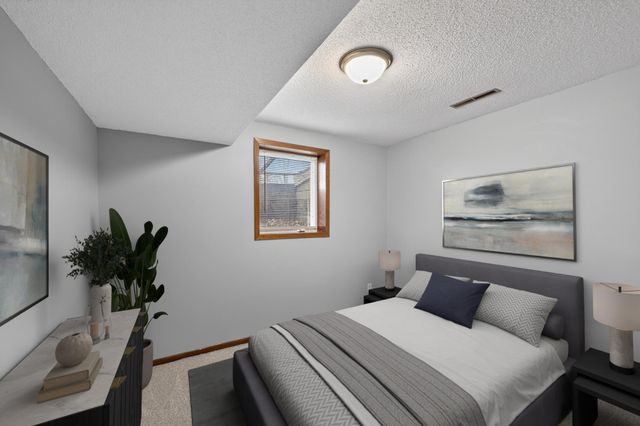 641 20th Street NE, Rochester, MN 55906