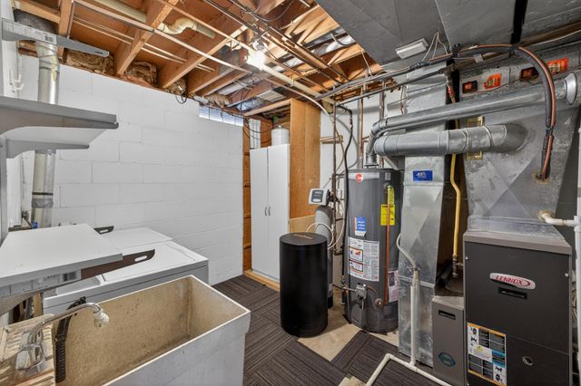 641 20th Street NE, Rochester, MN 55906