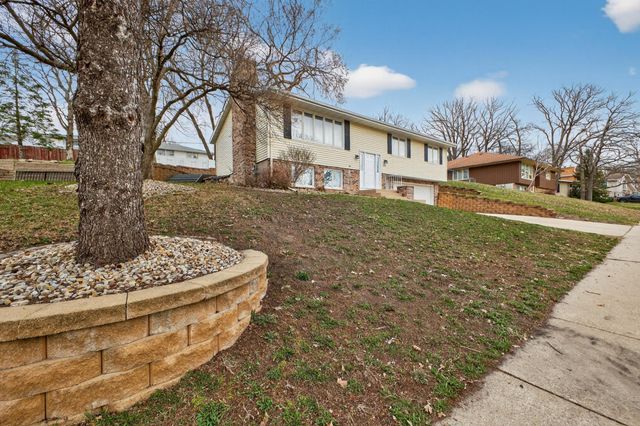 641 20th Street NE, Rochester, MN 55906