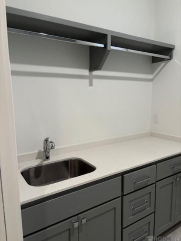 9309 Artist Ct, Baton Rouge, LA 70809