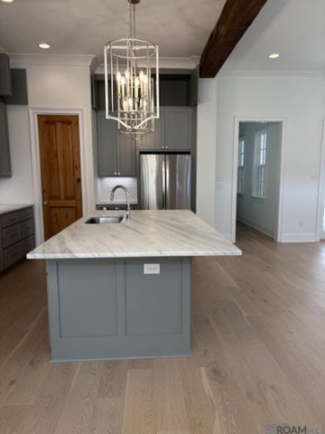 9309 Artist Ct, Baton Rouge, LA 70809