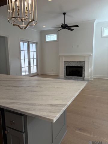 9309 Artist Ct, Baton Rouge, LA 70809