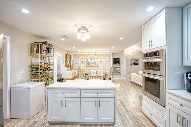 659 Lynn Valley SW Road, Atlanta, GA 30311