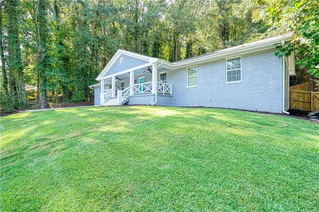 659 Lynn Valley SW Road, Atlanta, GA 30311
