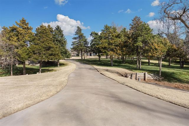 10300 S Czech Hall Road, Mustang, OK 73064