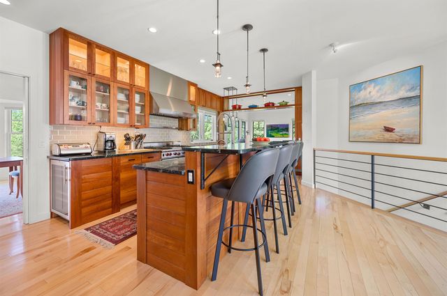 111 High Birches Road, Waterbury, VT 05676