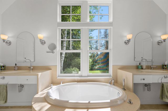 111 High Birches Road, Waterbury, VT 05676