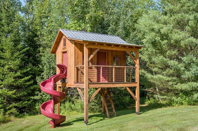 111 High Birches Road, Waterbury, VT 05676