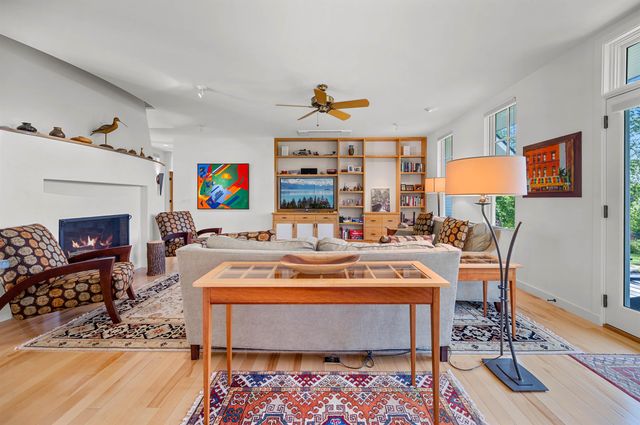 111 High Birches Road, Waterbury, VT 05676