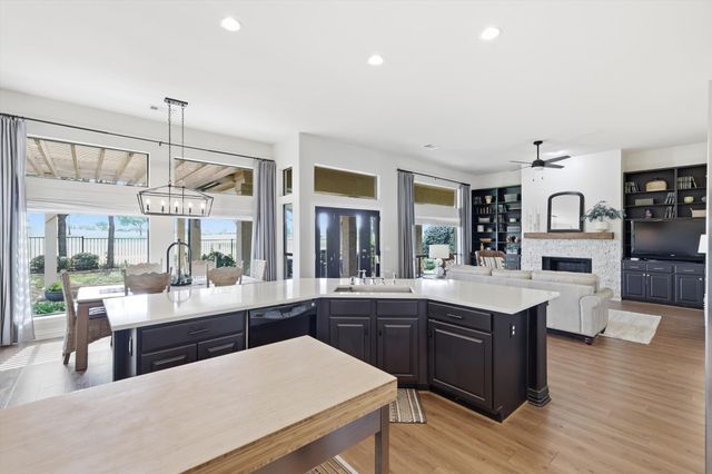 9801 Cypress Street, Denton, TX 76207