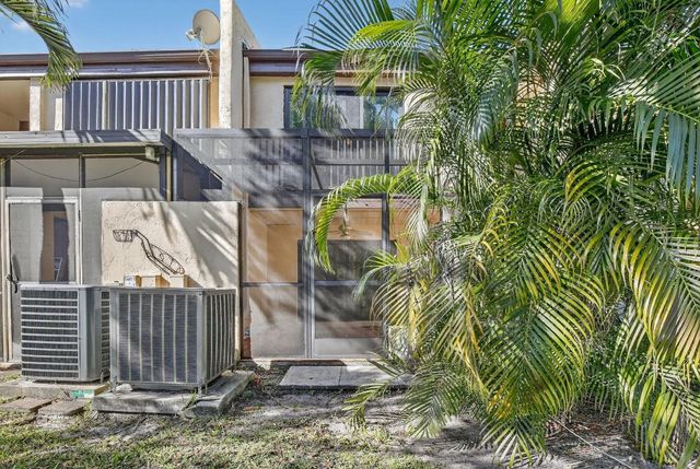 1261 NW 99th Terrace 47, Pembroke Pines, FL 33024