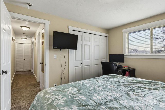 10087 W Vixen Drive, Boise, ID 83709