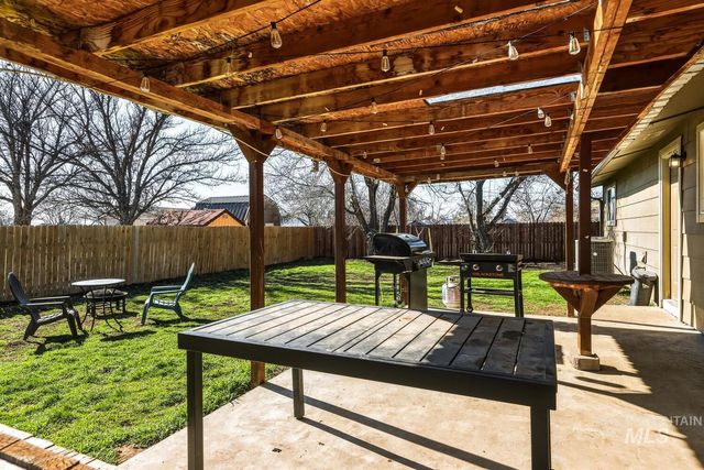 10087 W Vixen Drive, Boise, ID 83709