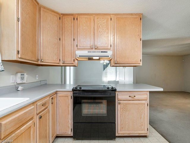 609 Rockwood Drive, Graham, NC 27253