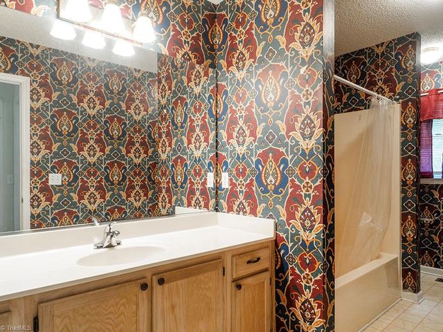 609 Rockwood Drive, Graham, NC 27253