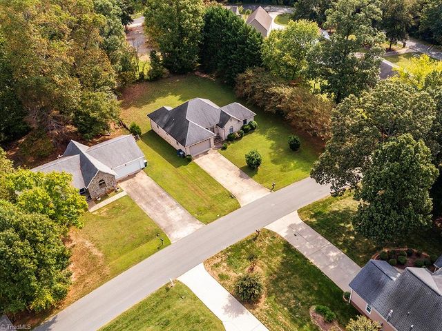 609 Rockwood Drive, Graham, NC 27253