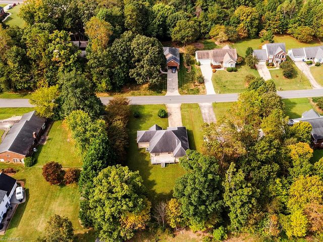 609 Rockwood Drive, Graham, NC 27253