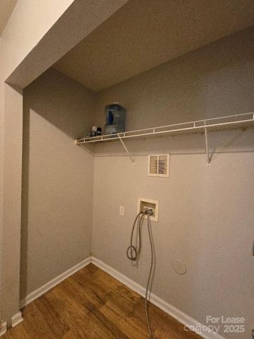 5320 Peach Place Lane, Charlotte, NC 28216