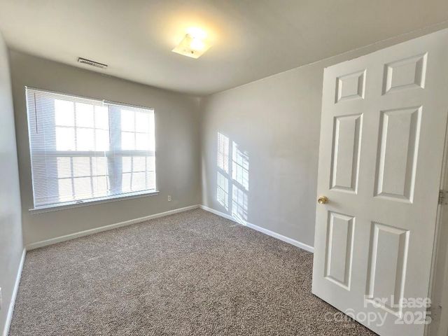 5320 Peach Place Lane, Charlotte, NC 28216