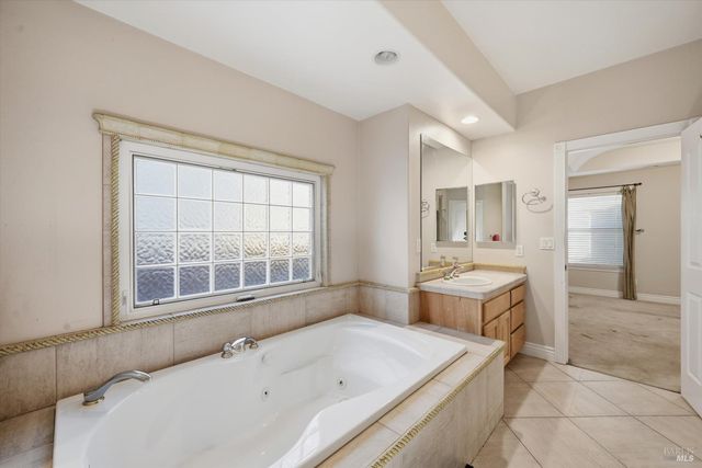 19336 Mountain Mdw N, Hidden Valley Lake, CA 95467