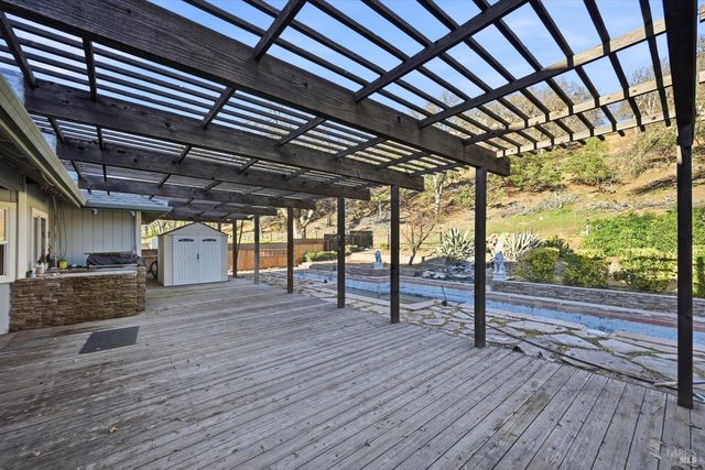 19336 Mountain Mdw N, Hidden Valley Lake, CA 95467