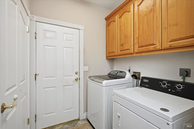 19336 Mountain Mdw N, Hidden Valley Lake, CA 95467