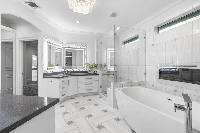 5142 Huckleberry Circle, Houston, TX 77056