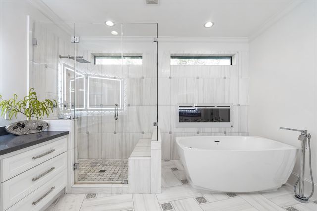 5142 Huckleberry Circle, Houston, TX 77056