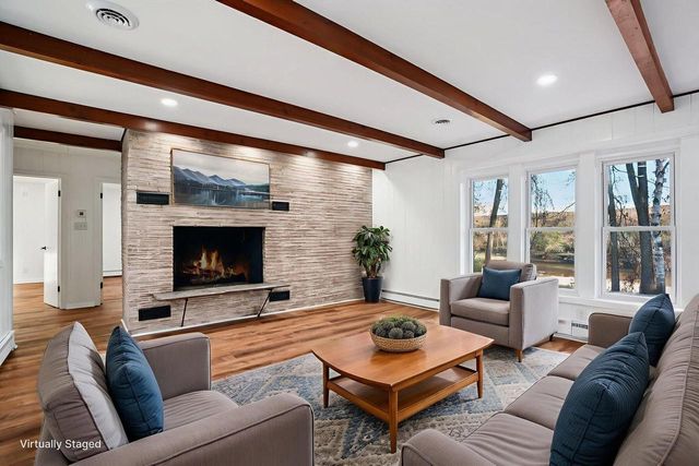 5686 N River Forest DRIVE, Glendale, WI 53209