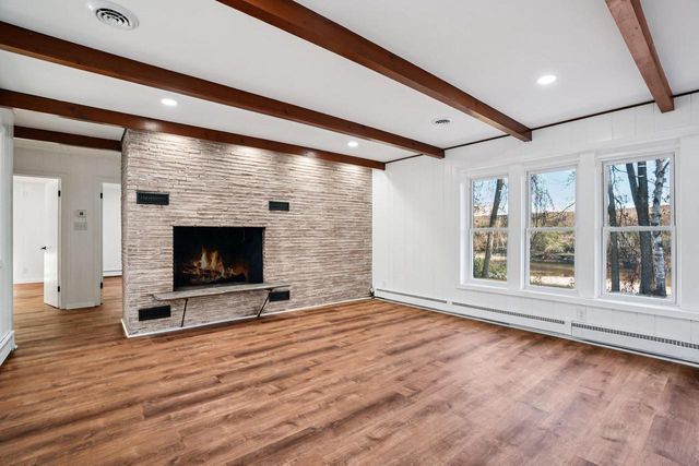 5686 N River Forest DRIVE, Glendale, WI 53209