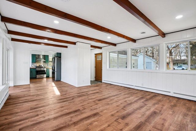 5686 N River Forest DRIVE, Glendale, WI 53209