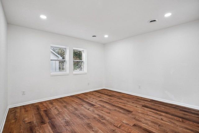 5686 N River Forest DRIVE, Glendale, WI 53209