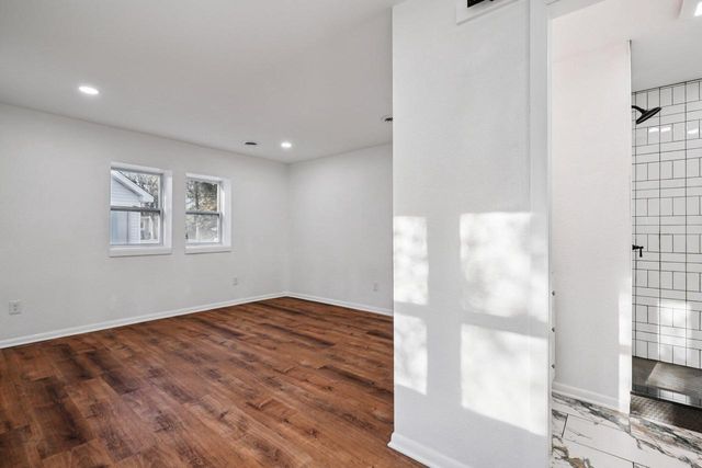 5686 N River Forest DRIVE, Glendale, WI 53209