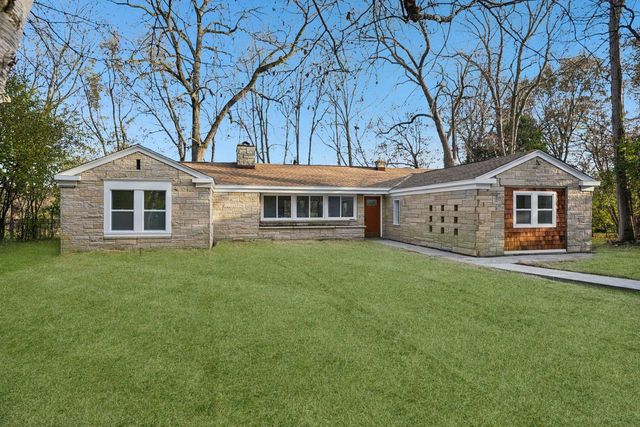 5686 N River Forest DRIVE, Glendale, WI 53209