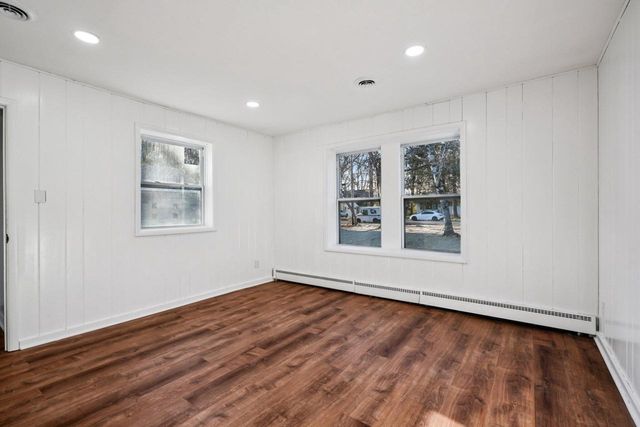 5686 N River Forest DRIVE, Glendale, WI 53209