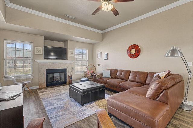 706 Sedgwick Drive, Prairie Grove, AR 72753