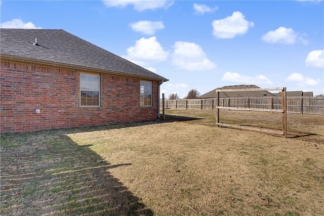 706 Sedgwick Drive, Prairie Grove, AR 72753