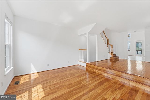 2550 JAMES MONROE CIR, Herndon, VA 20171