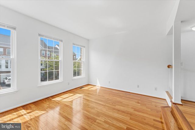 2550 JAMES MONROE CIR, Herndon, VA 20171