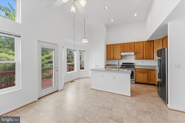 2550 JAMES MONROE CIR, Herndon, VA 20171