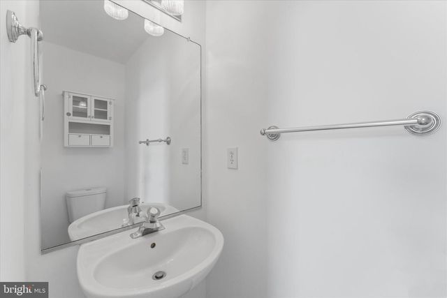2550 JAMES MONROE CIR, Herndon, VA 20171