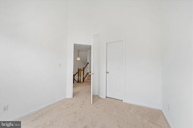 2550 JAMES MONROE CIR, Herndon, VA 20171