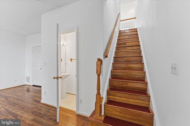 2550 JAMES MONROE CIR, Herndon, VA 20171