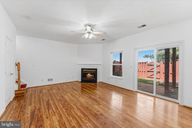 2550 JAMES MONROE CIR, Herndon, VA 20171