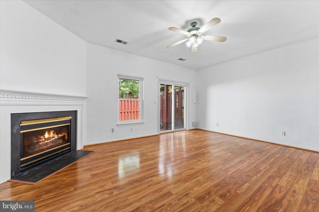 2550 JAMES MONROE CIR, Herndon, VA 20171