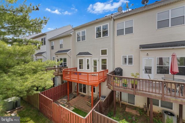 2550 JAMES MONROE CIR, Herndon, VA 20171